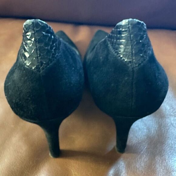 Sam Edelman Portney Suede Pumps - Picture 2 of 9